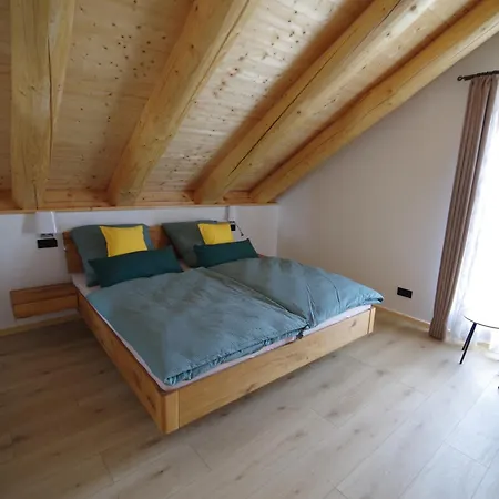 Blockhaus Eifelstern Nyaraló